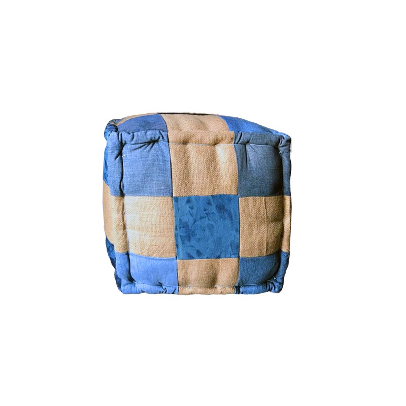 Pouf carré en patchwork de tissu jeans bleu et beige effet usé - DENIM