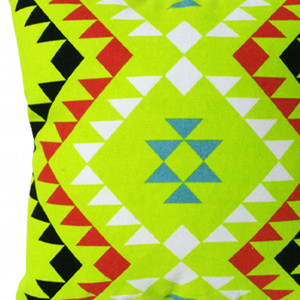 Lot de 2 coussins carrés au motif tribal vert 45 x 45 cm - TRIBE