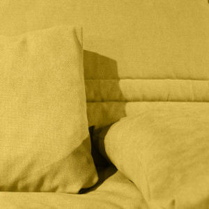 Banquette lit BZ 140x190 cm avec housse en tissu jaune matelas épaisseur 12 cm et 2 coussins déco - CYRIAC