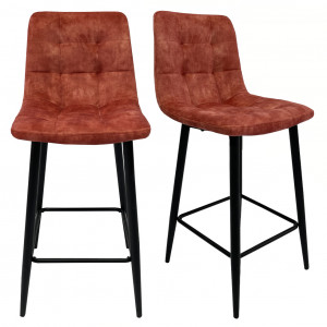Lot de 2 chaises de bar capitonnées en velours rouge avec piètement et repose pieds en métal noir - NAMI