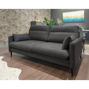 Canapé droit 3 places tissu doux gris anthracite accoudoirs 2 coussins pieds fins métal - design moderne contemporain - ELSIE