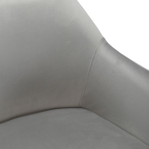Chaise haute de bar en velours gris clair avec dossier et piétement métal - CHIC