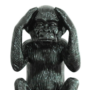 Statue singe noir laqué avec mains sur les oreilles H40 cm - RAFIKI