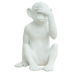 Statue singe blanc laqué avec main sur les yeux H39 cm - RAFIKI