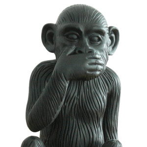 Statue singe noir mat avec main sur la bouche H39 cm - RAFIKI