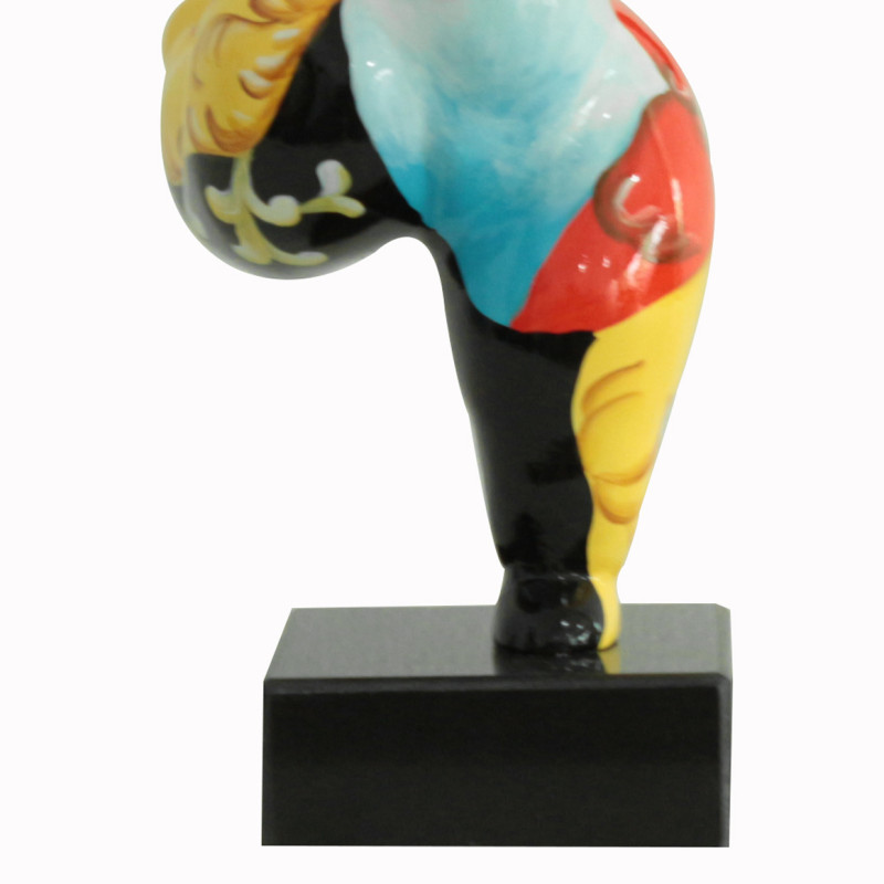 Statue femme jambe levée avec peinture ornements H33 cm - LADY QUEEN