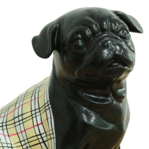Statue chien carlin peinture noir et tartan écossais H20 cm - MIKE