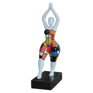 Statue femme bras levés avec carreaux multicolores H39 cm - LADY PIET