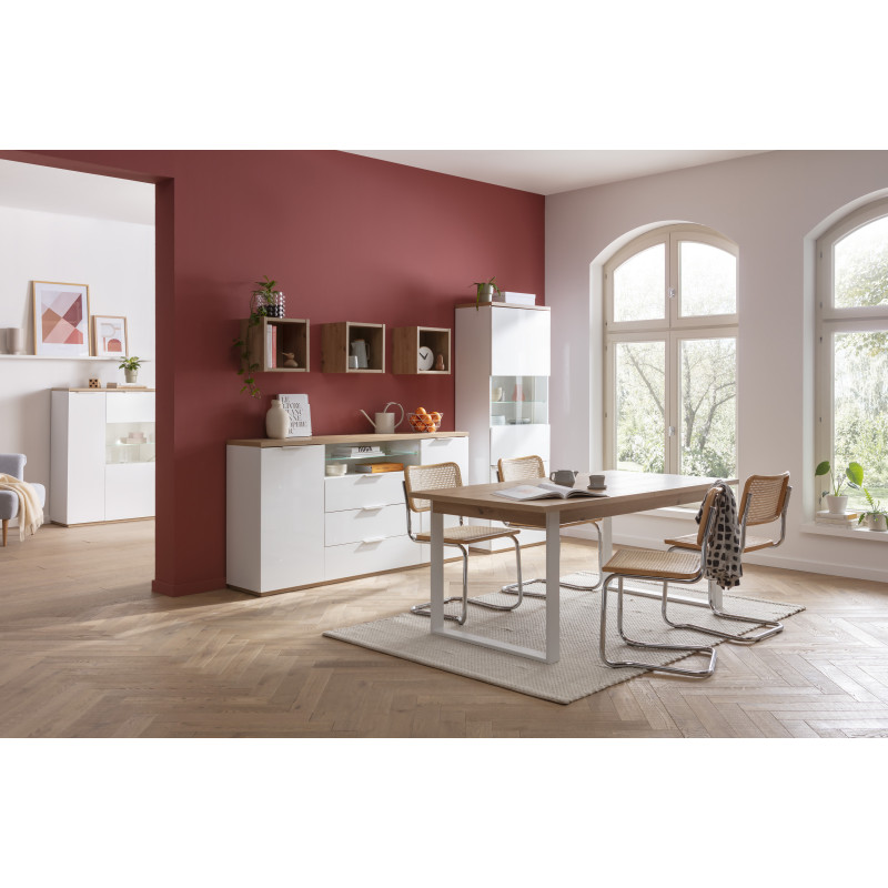 Table de repas extensible 180/240 cm finition chêne clair texturé avec piètement luge en métal blanc - VERONICA