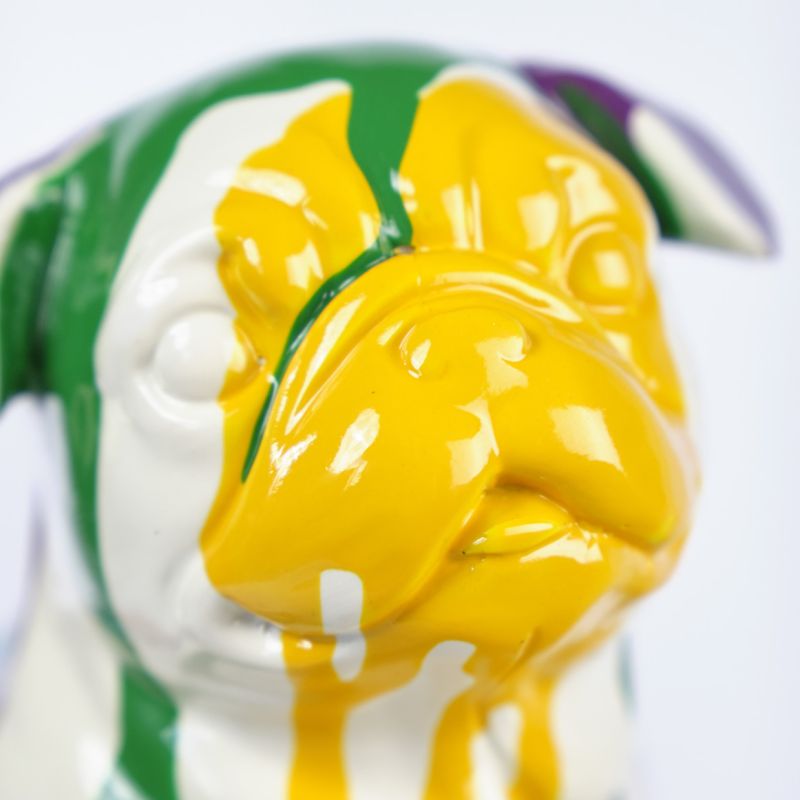 Statue chien carlin assis avec coulure multicolore H18 cm - CARL DRIPS
