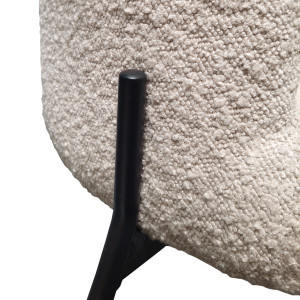 Chaise en tissu bouclette écru imitation laine de mouton et pieds fins en métal noir - SHEEP