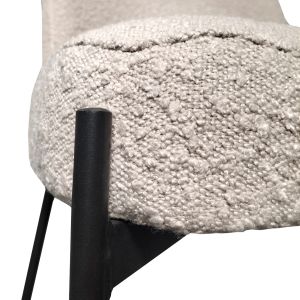 Chaise en tissu bouclette écru imitation laine de mouton et pieds fins en métal noir - SHEEP