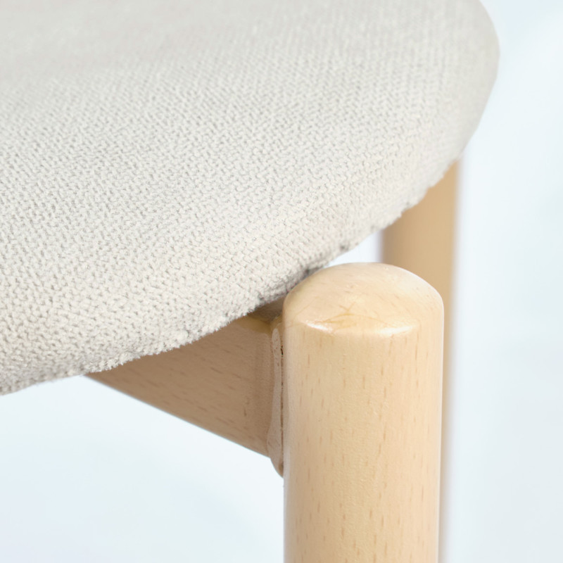 Lot de 2 Chaises en Tissu Beige Clair avec Dossier Enveloppant et Piètement en Métal Effet Bois - FOCA