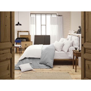 Bout de Lit 90 x 200 cm Gaze de Coton Blanc et Polyester avec Capitonnage Léger et 4 Pompons - PEPA