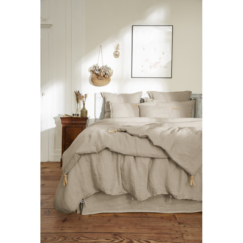 Édredons 150 x 150 cm en Lin Lavé Sable avec Capitonnage Léger et 4 Nouettes en Jute - LUISA 2