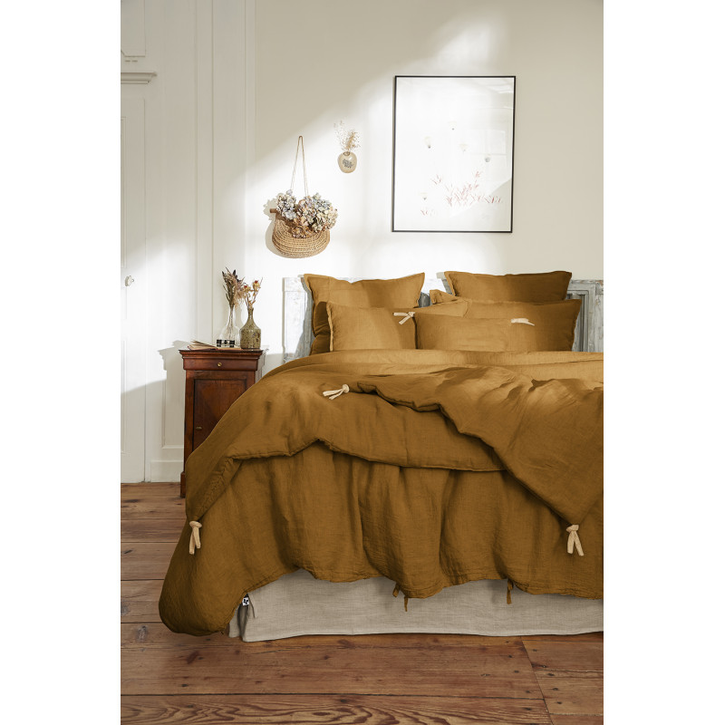 Édredons 150 x 150 cm en Lin Lavé Caramel avec Capitonnage Léger et 4 Nouettes en Jute - LUISA 2