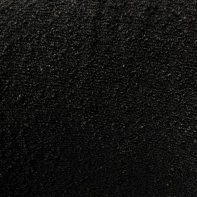 Chaise de repas en tissu bouclette imitation laine de mouton couleur noir et pieds métal noir – SYRACUSE