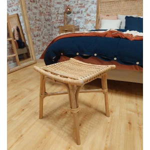 Petit tabouret / repose pied carré en rotin naturel forme incurvée - HAZEL