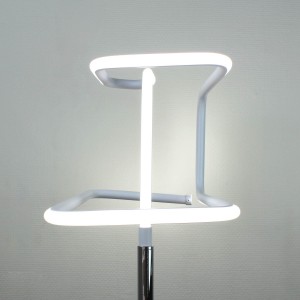 Lampadaire design et original LED angulaire - Eclairage dynamique blanc froid - Classe énergétique A++ - SQUARE